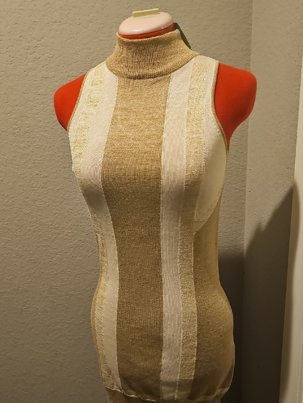 *NWT* Sleeveless Turtleneck Knit Sweater in Gold and Cream